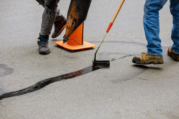 Parking Lot Crack Sealing in Temecula