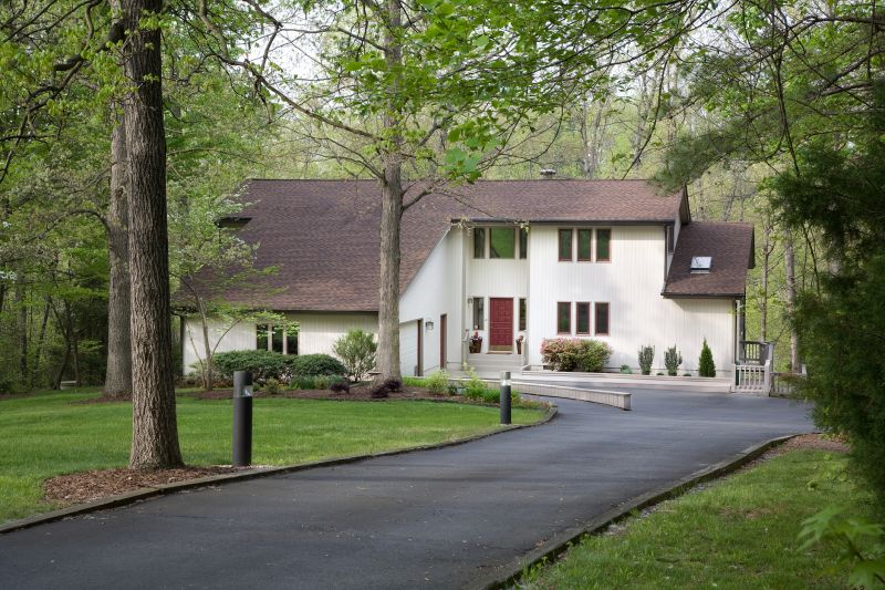 Sealing in a Residential Driveway